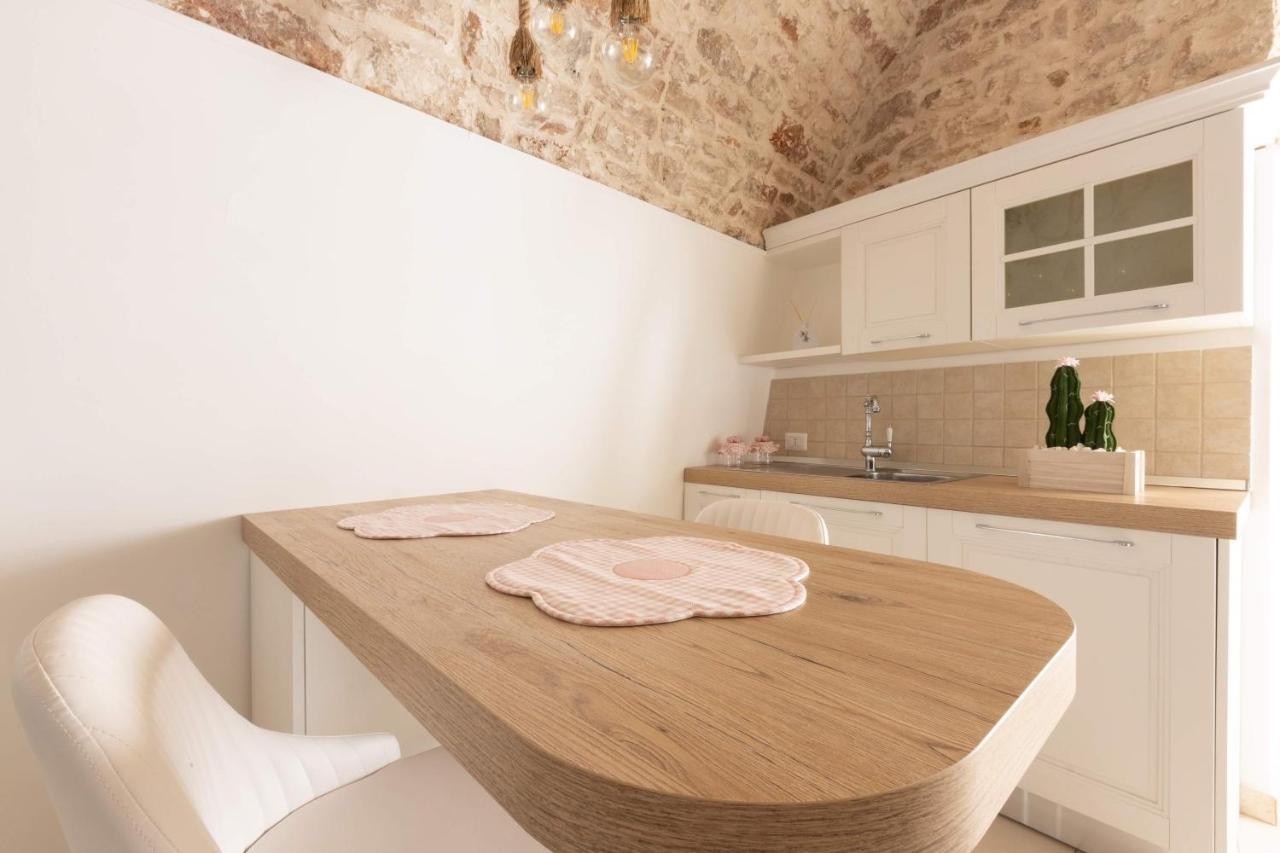 B&B La Finestra Sui Giardini Santeramo in Colle Luaran gambar